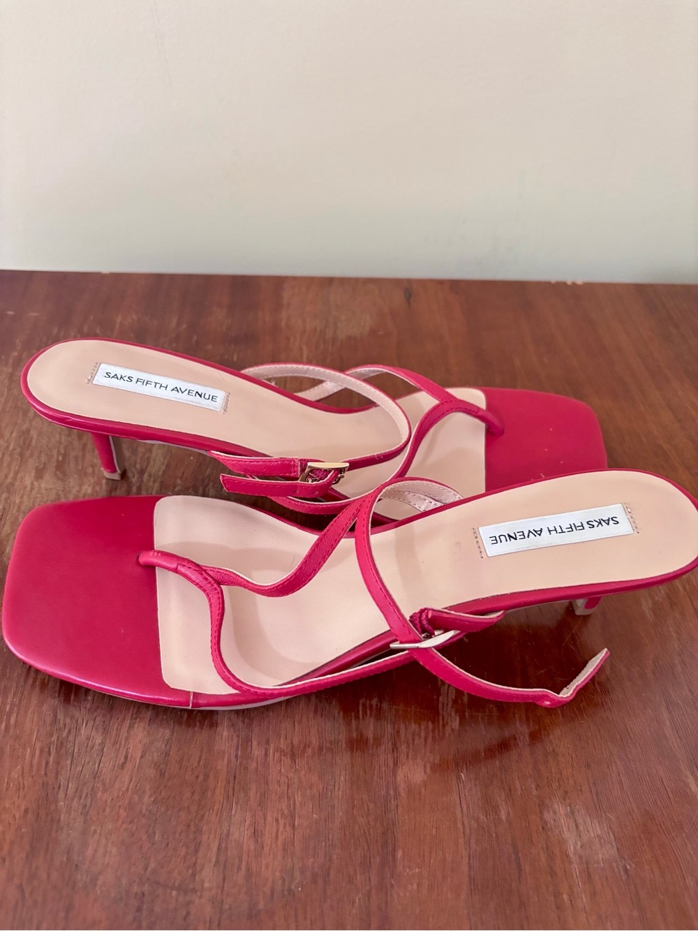 Saks Fifth Avenue|Strawberry Red Strappy Toe-Loop Kitten Heel Thong Sandals Sz 8
